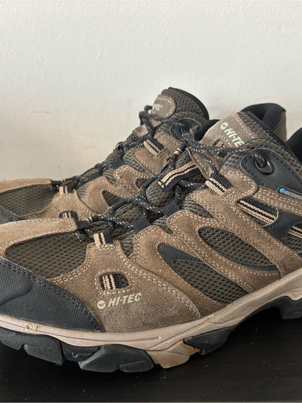 Hi-Tec Men's Brown and Black Trail Running / Hiking Shoes size 11